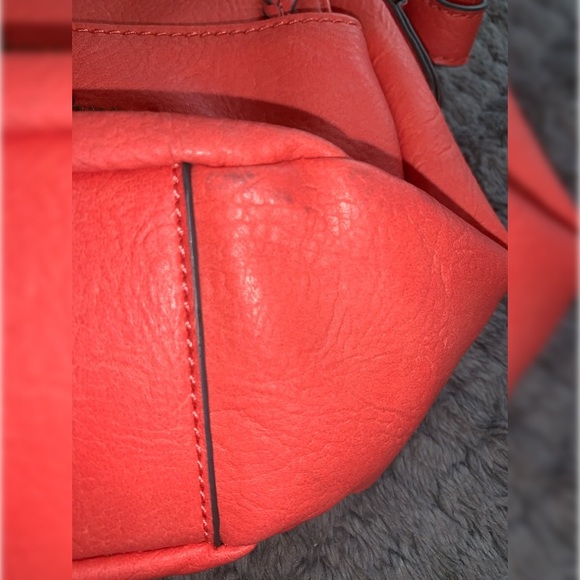 Jessica Simpson purse - Picture 5 of 10